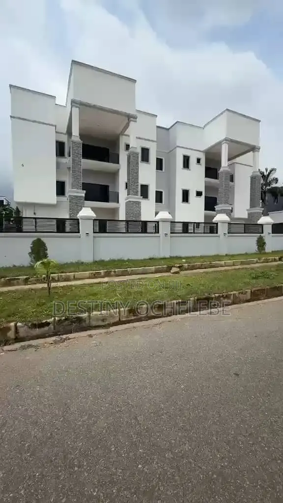 3bdrm Apartment in Guzape for sale
