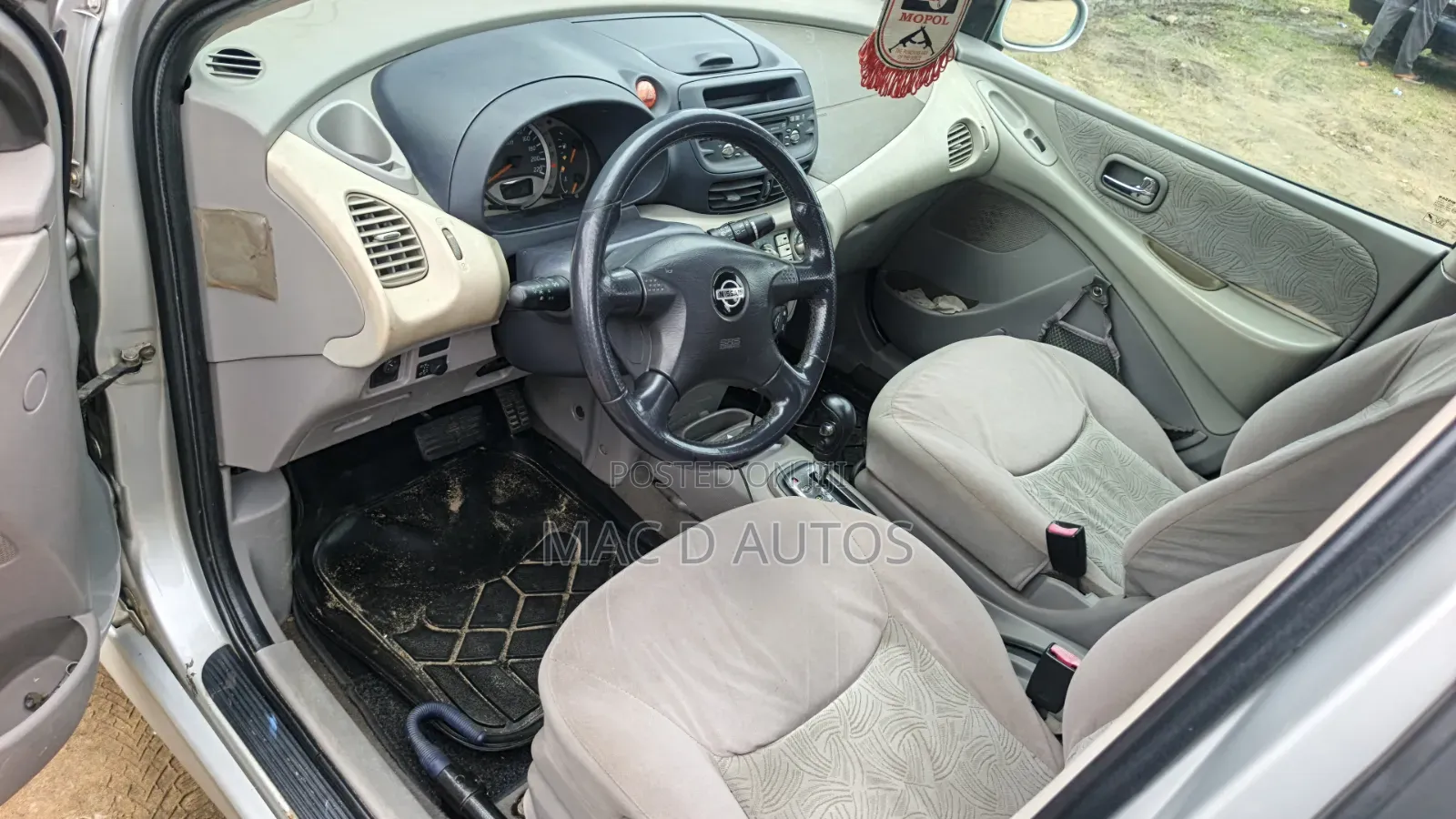 Nissan Almera 2005 Silver