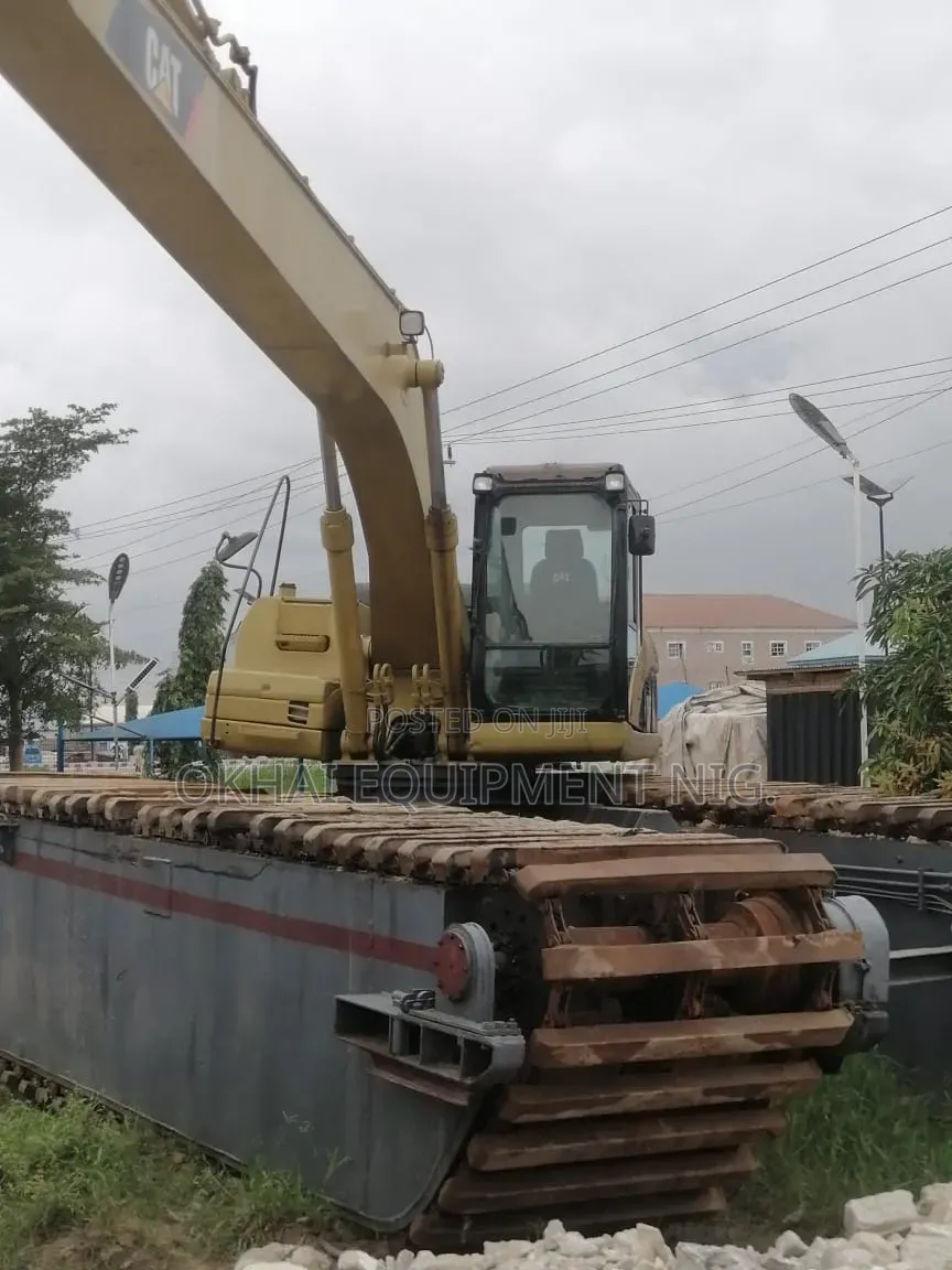 Company Used CAT Swamp Buggy 324D (Long Boom)
