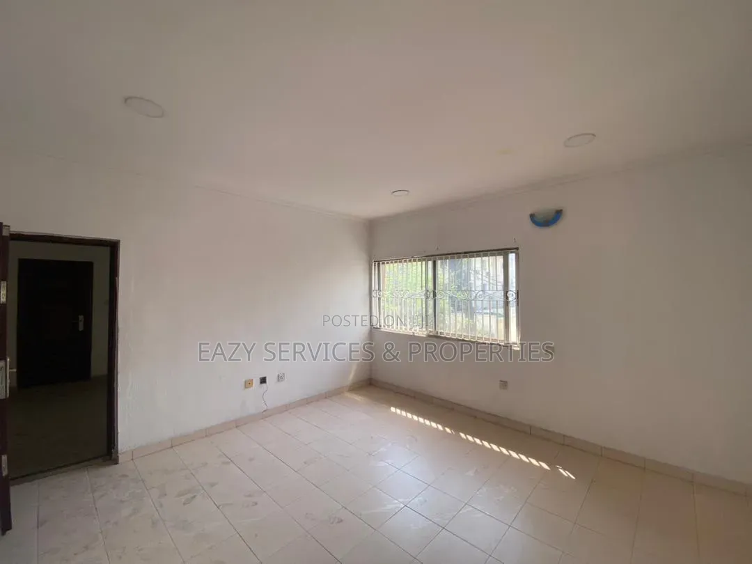 Commercial 5bedroom Duplex With a Bq in Victoria Island, Lagos.