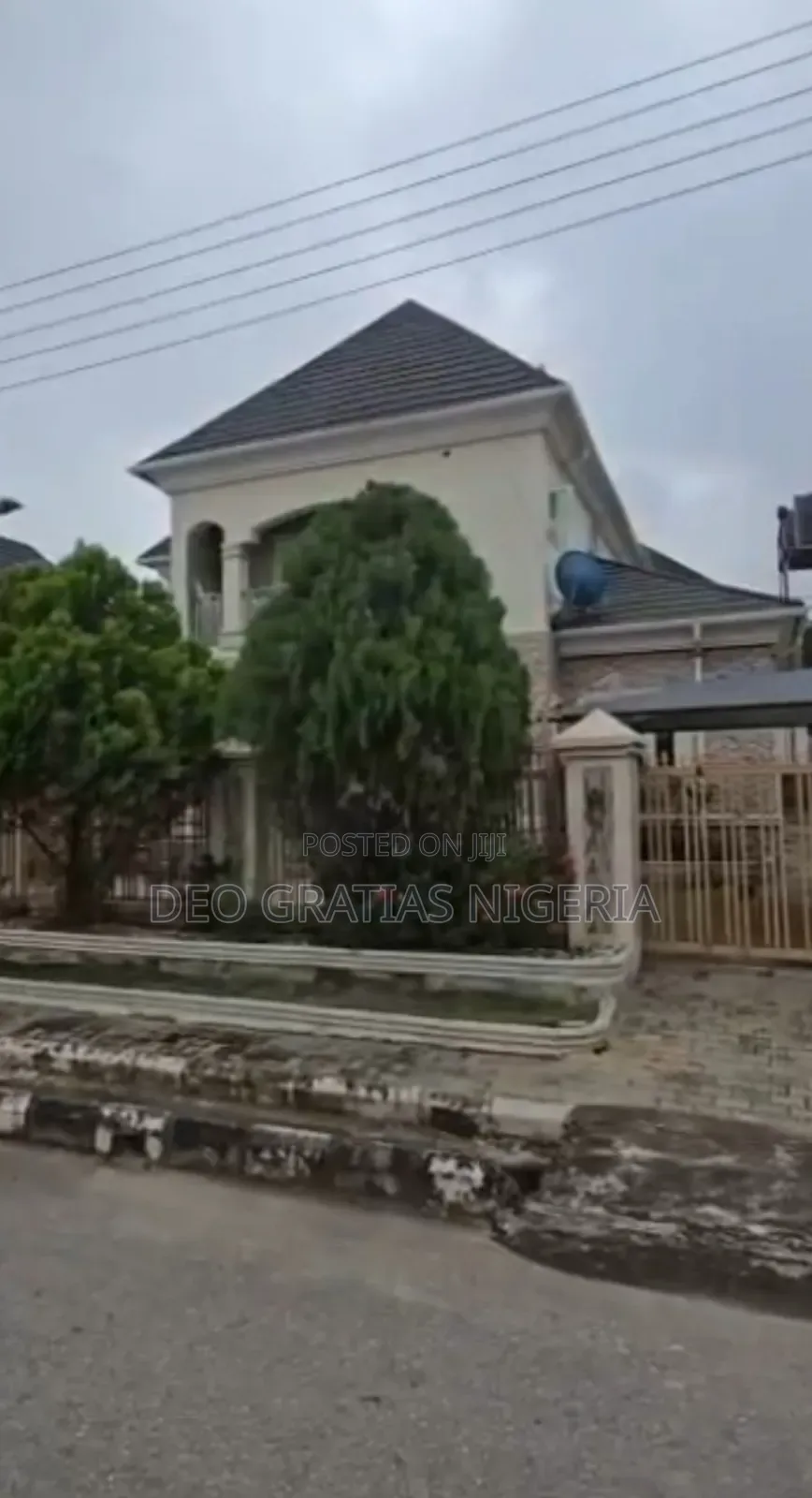 4bdrm Duplex in River Park Estate, FHA for sale