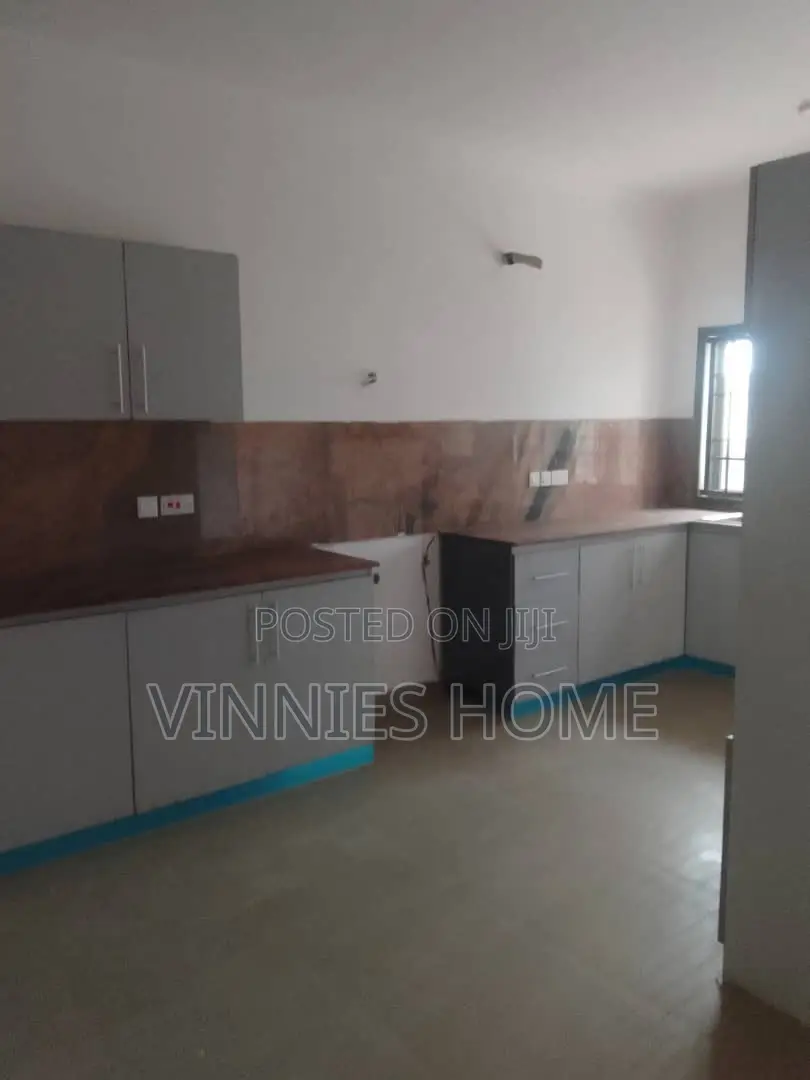3bdrm Duplex in Chevron, Lekki Phase 2 for rent