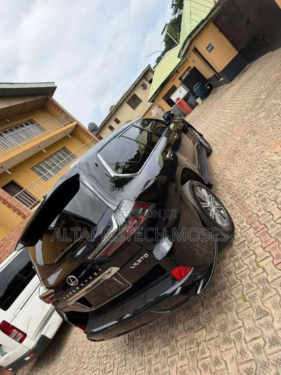Lexus LX 570 AWD 2017 Black