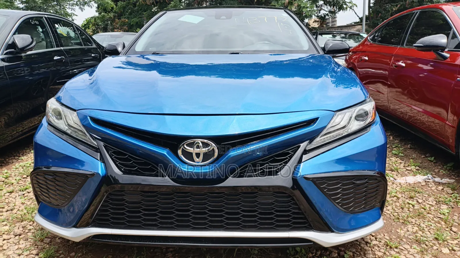 Toyota Camry 2019 Blue