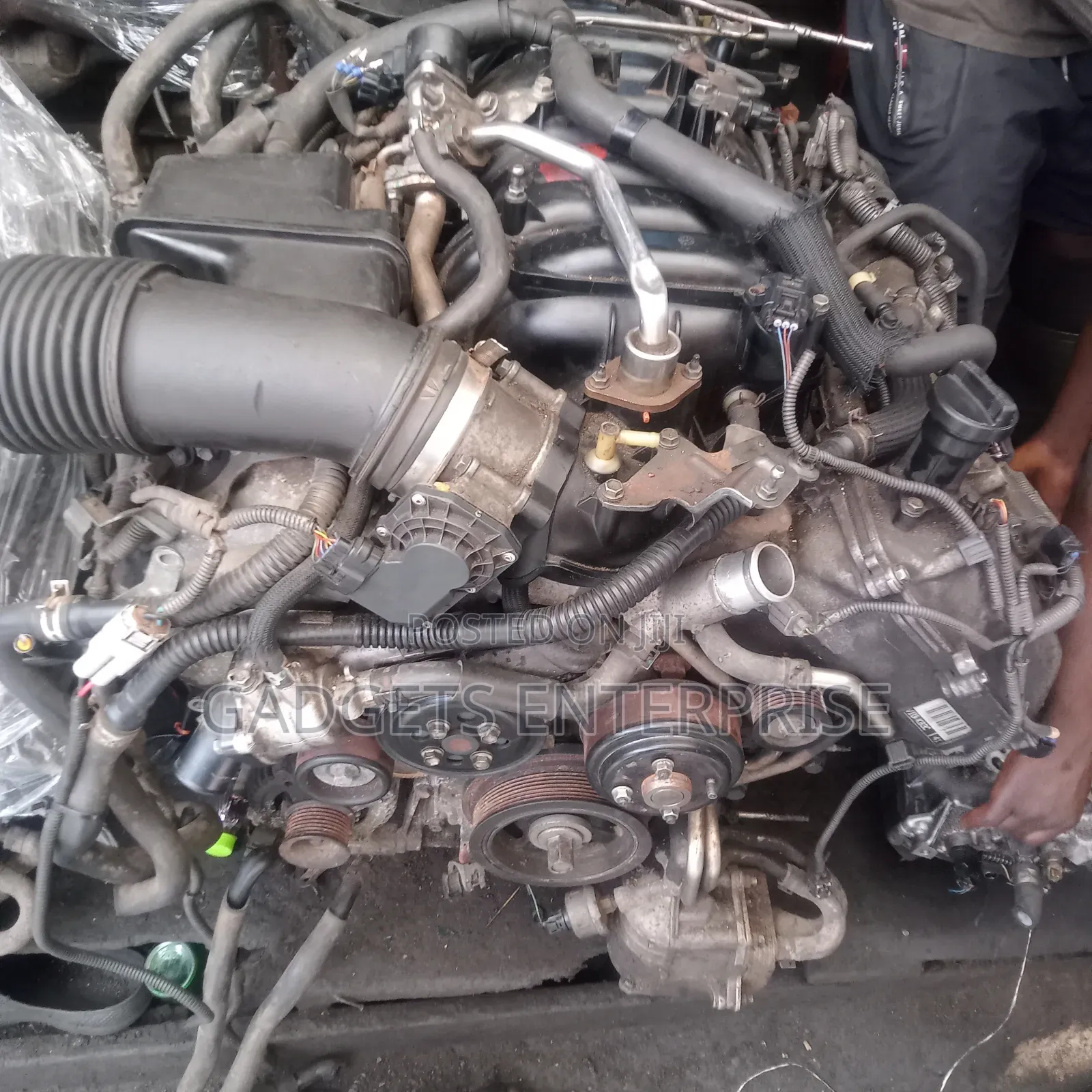 Complete Engine 1 UR for Prado Jeep and GS 460 and Land Cruiser