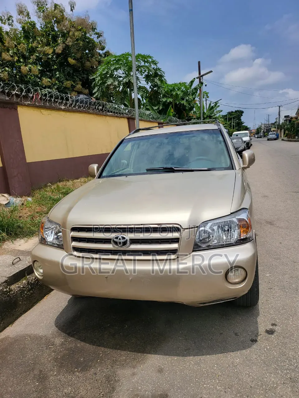 Toyota Highlander 2004 Gold