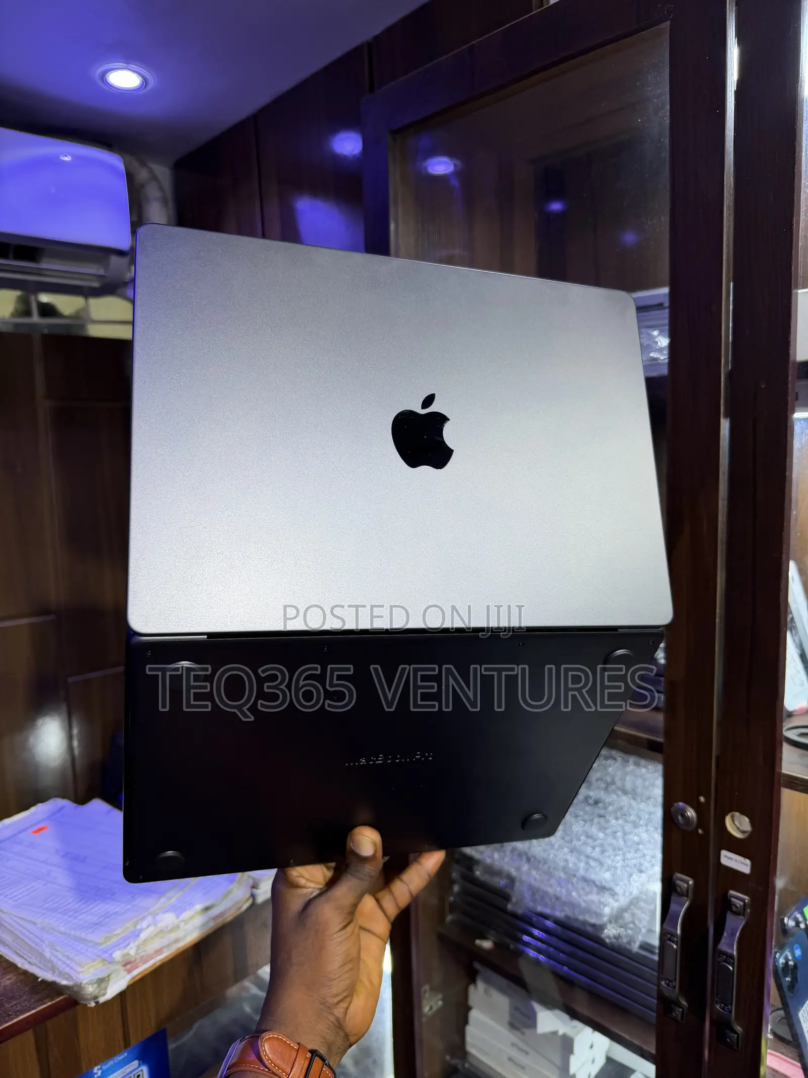 Laptop Apple MacBook Pro 2026 M5 Pro 24GB Apple M5 Pro SSD 1T