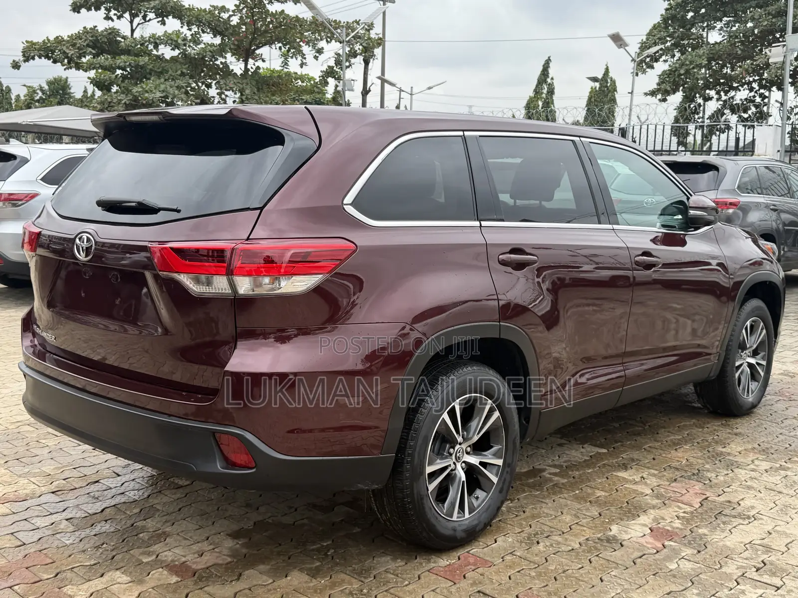 Toyota Highlander LE V6 2019 Burgundy