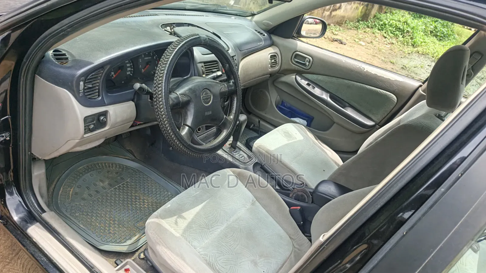 Nissan Almera Tino 2004 Black