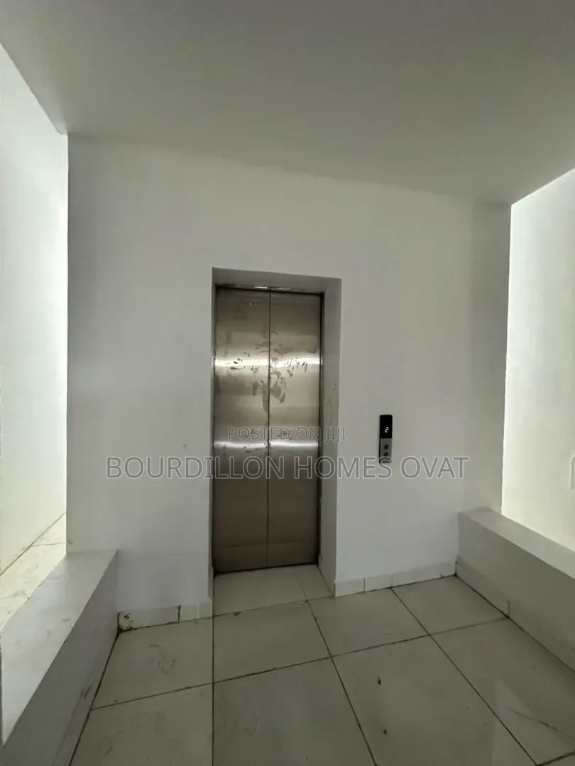 1bdrm Apartment in Lekki Phase 1 Lagos for sale