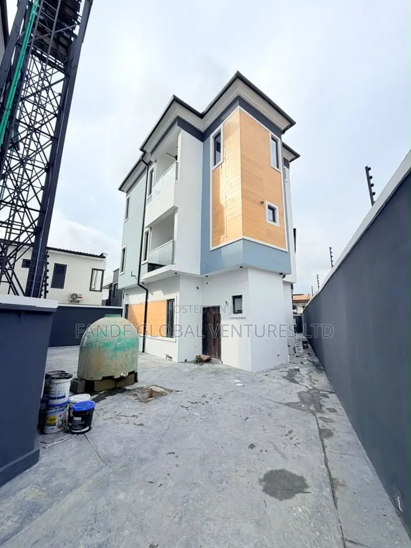 4bdrm Duplex in Gbagada for sale