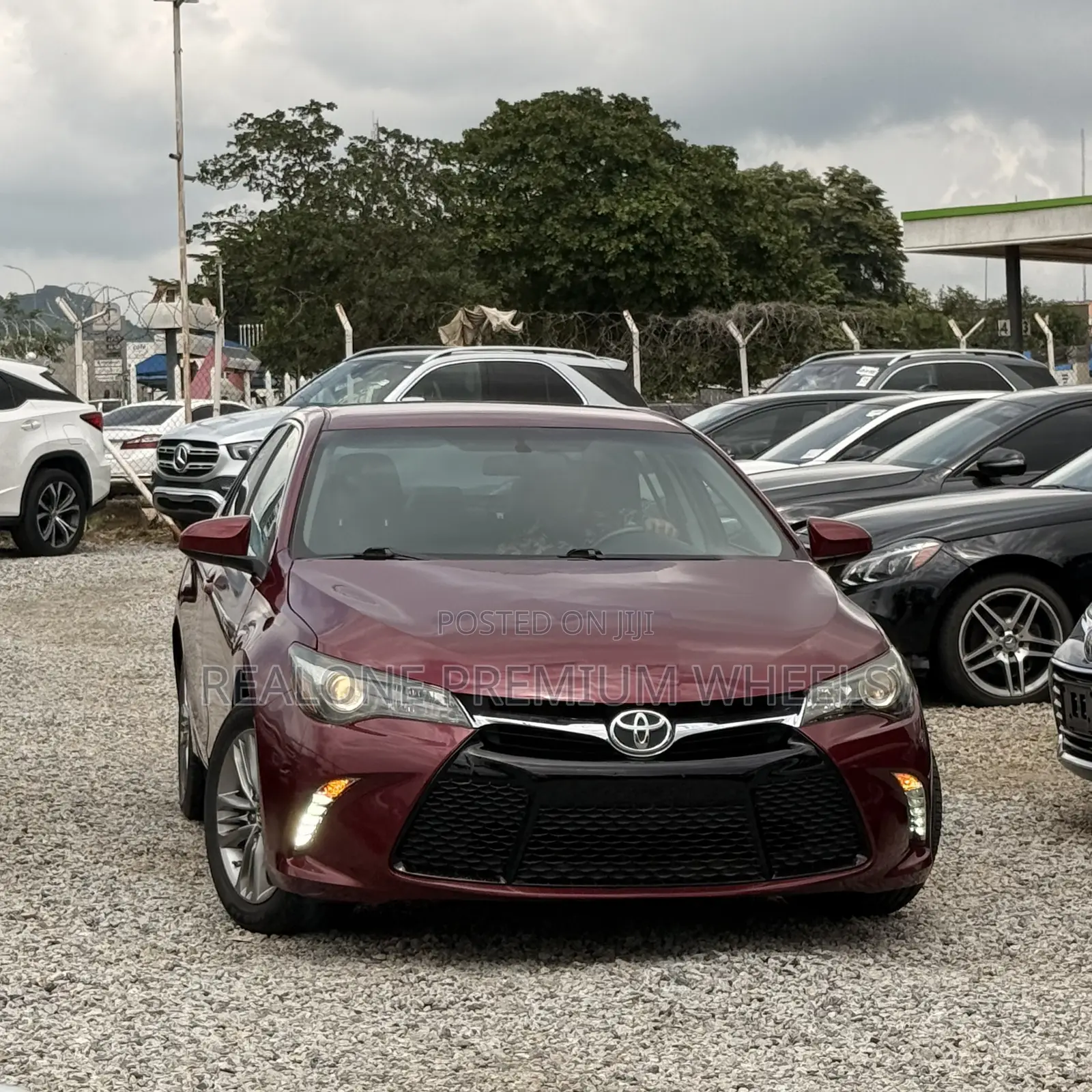 Toyota Camry 2016 Red