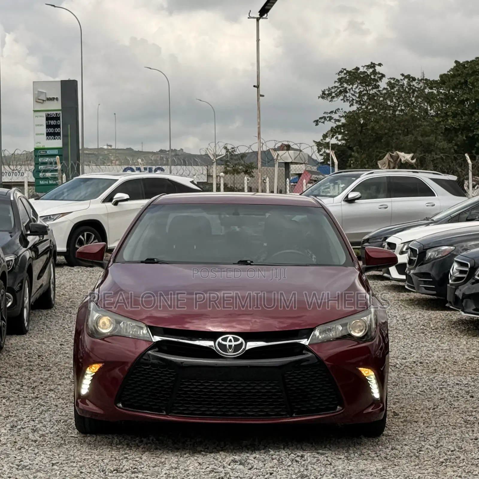Toyota Camry 2016 Red