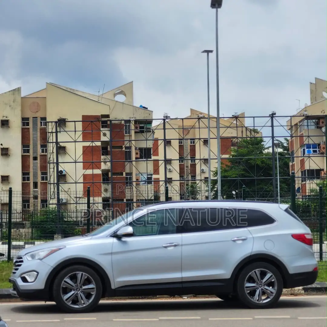 Hyundai Santa Fe Limited 4dr SUV (3.3L 6cyl 6A) 2015 Silver
