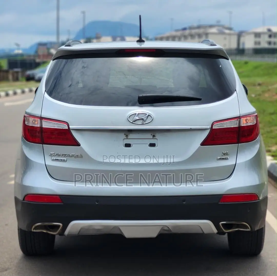 Hyundai Santa Fe Limited 4dr SUV (3.3L 6cyl 6A) 2015 Silver