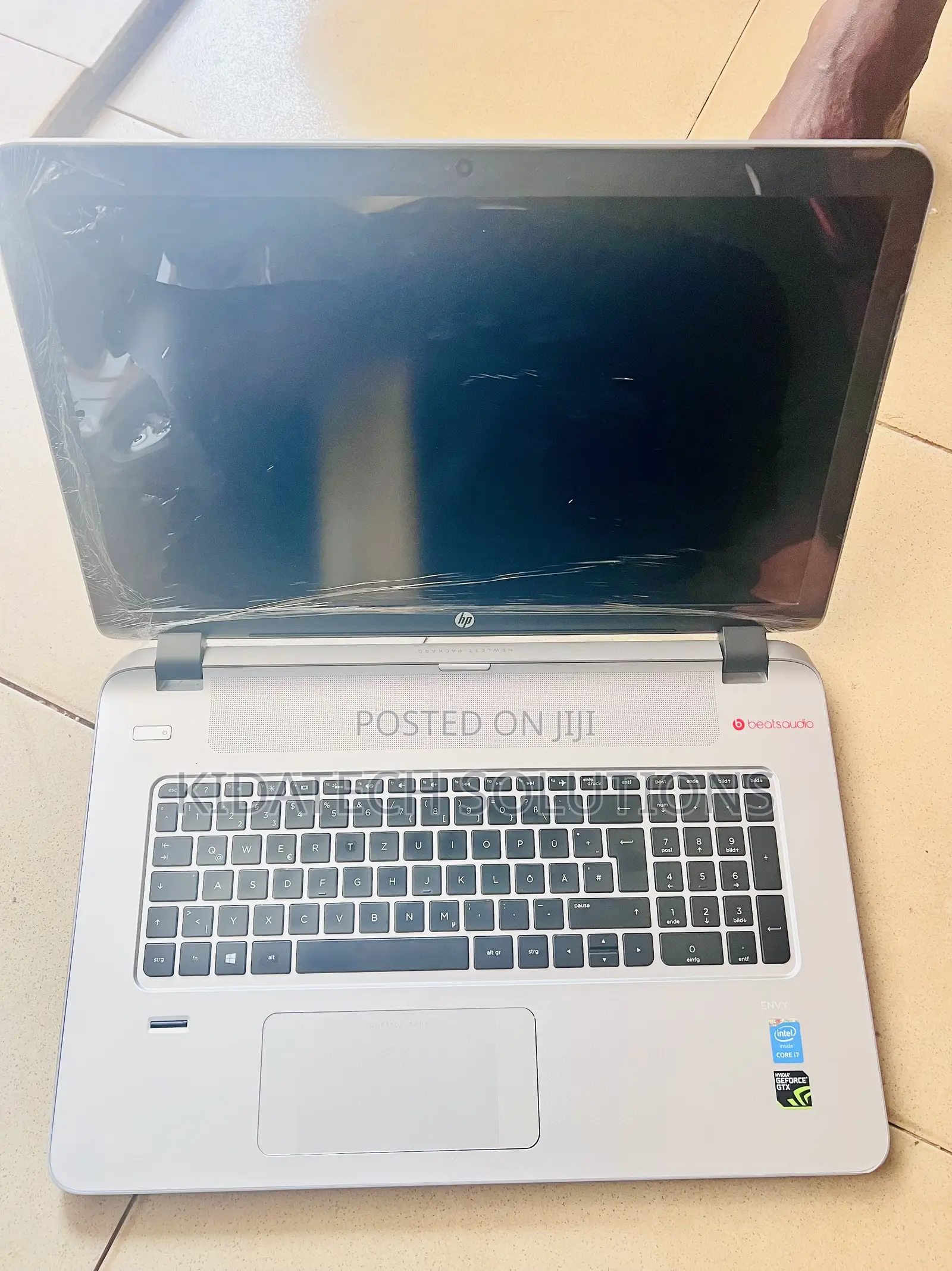 Laptop Lenovo V330 8GB Intel Core i5 SSD 256GB