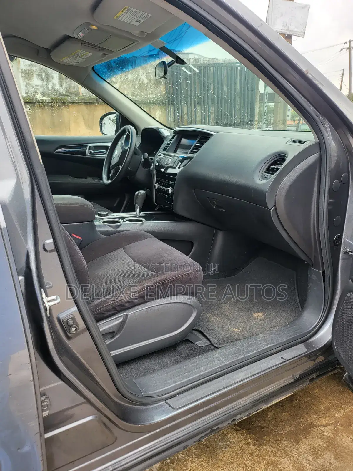 Nissan Pathfinder SL 4dr 4x4 (3.5L 6cyl) 2016 Gray