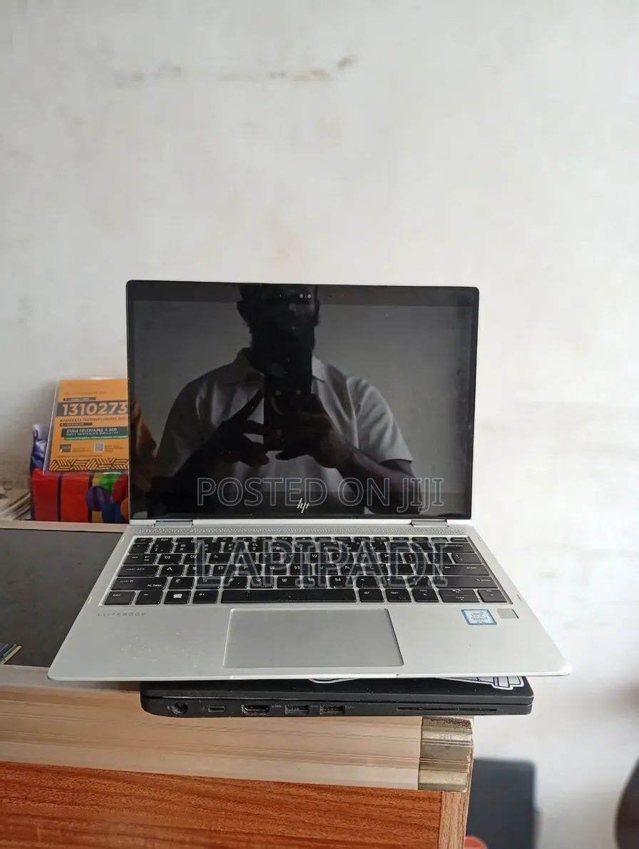 Laptop HP EliteBook 1030 8GB Intel Core i5 SSD 256GB