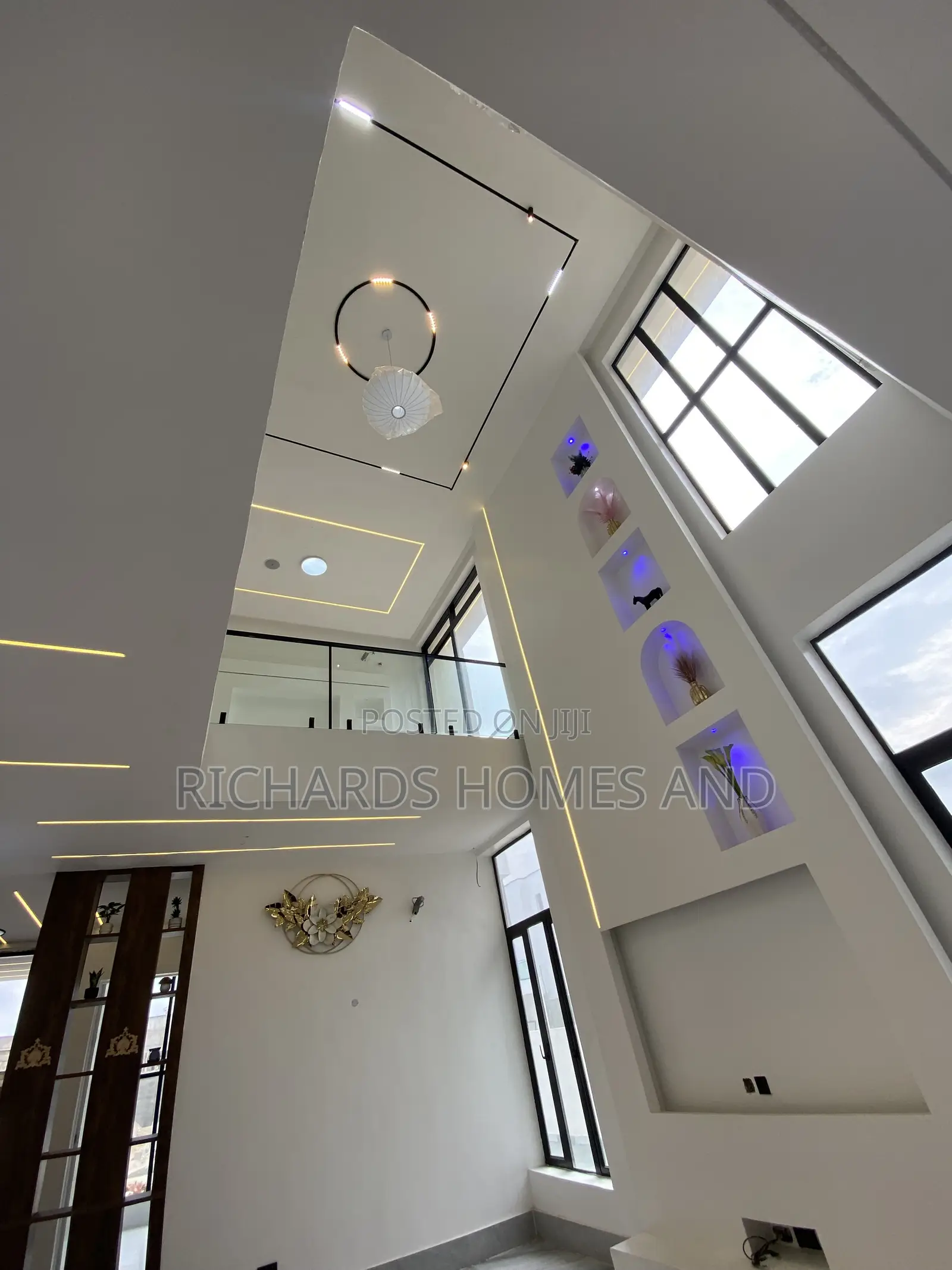 5bdrm Duplex in Lekki Phase 1 for sale