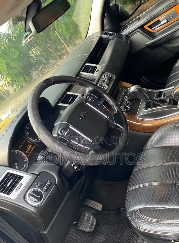 Land Rover Range Rover Sport Supercharged 4x4 (5.0L 8cyl 6A) 2012 Black