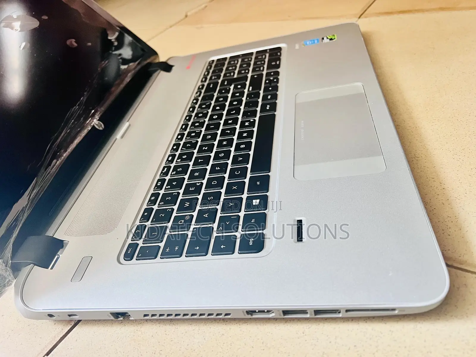 Laptop Lenovo V330 8GB Intel Core i5 SSD 256GB
