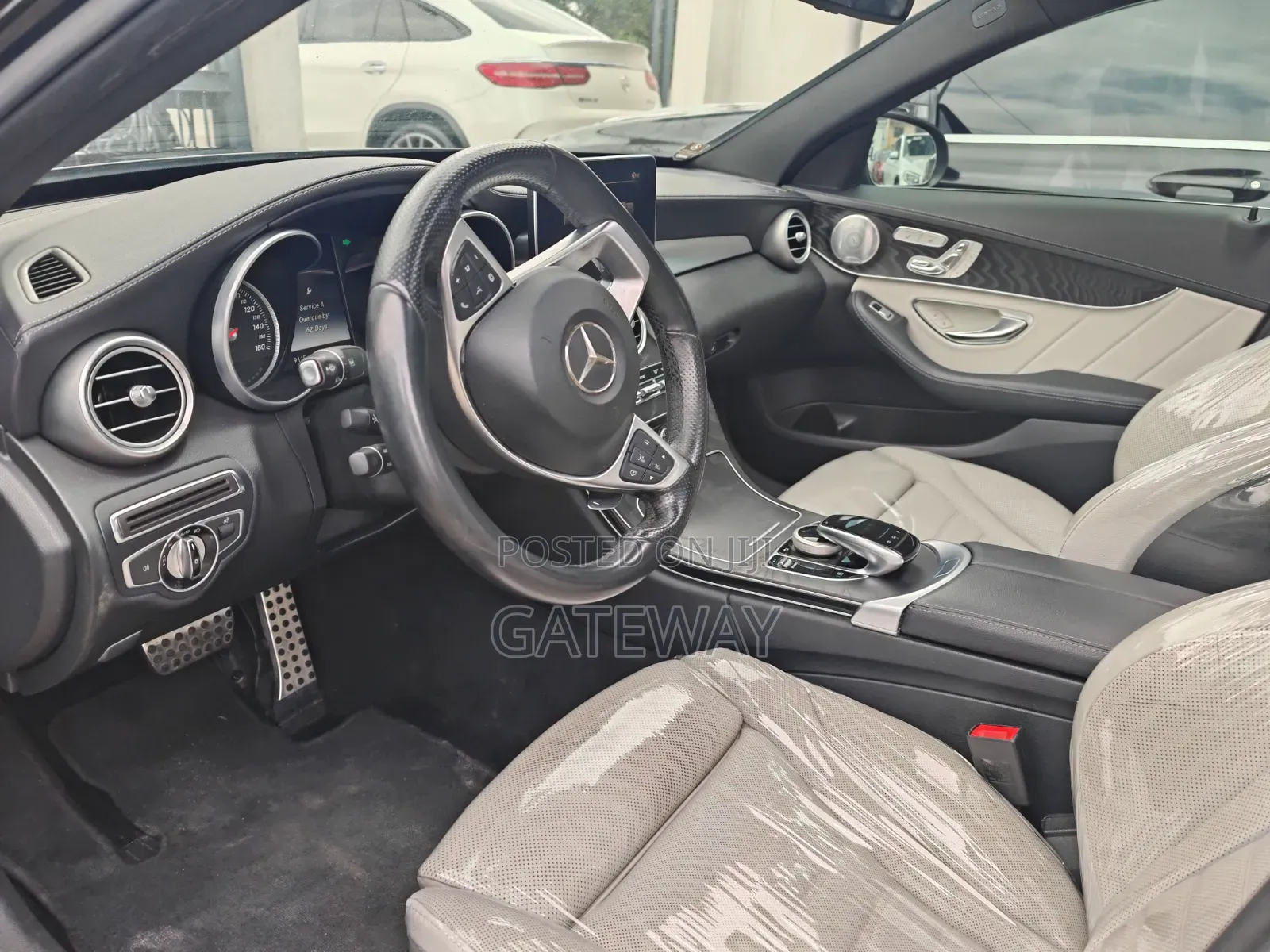 Mercedes-Benz C300 2016 Black