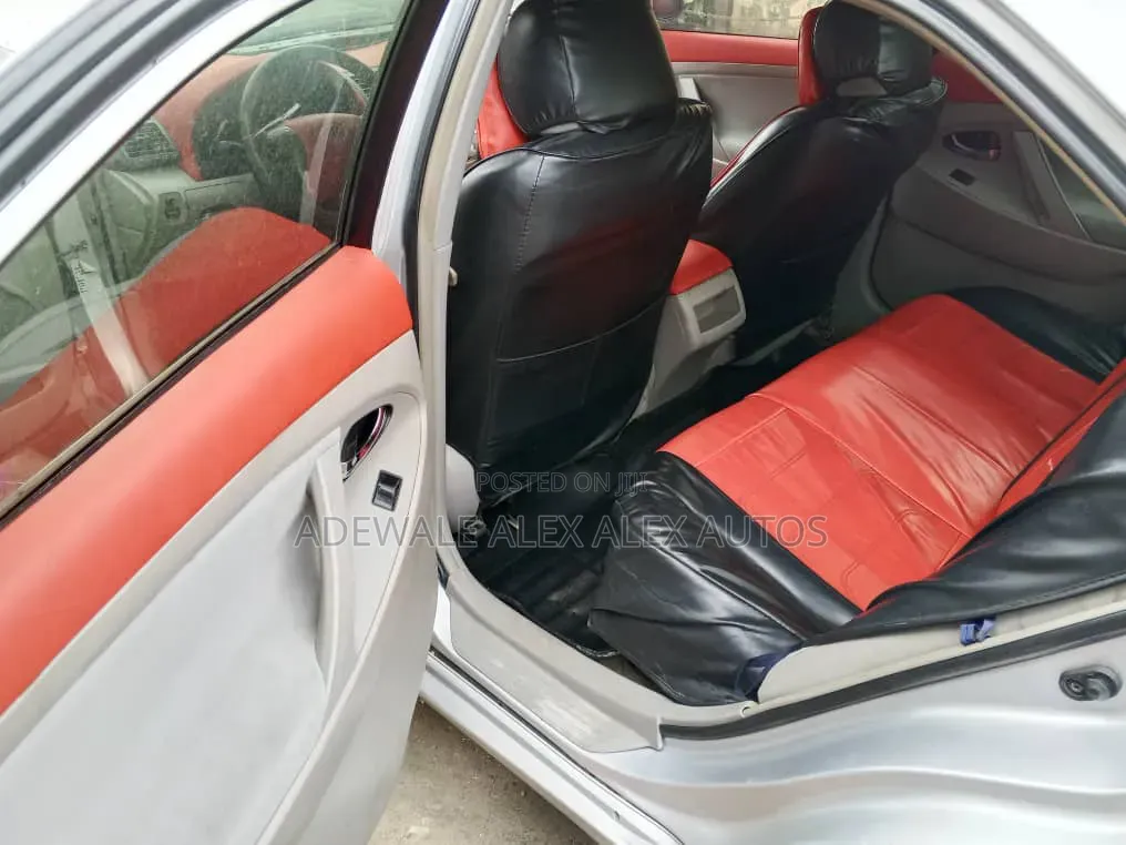 Toyota Camry 2009 Silver