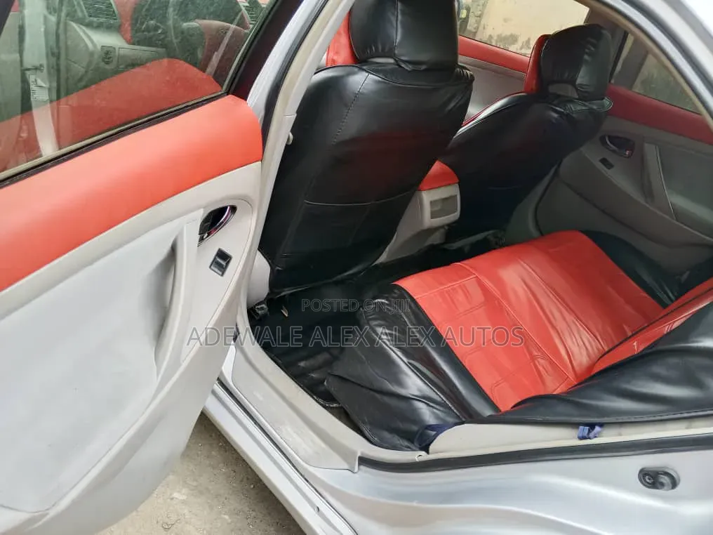 Toyota Camry 2009 Silver