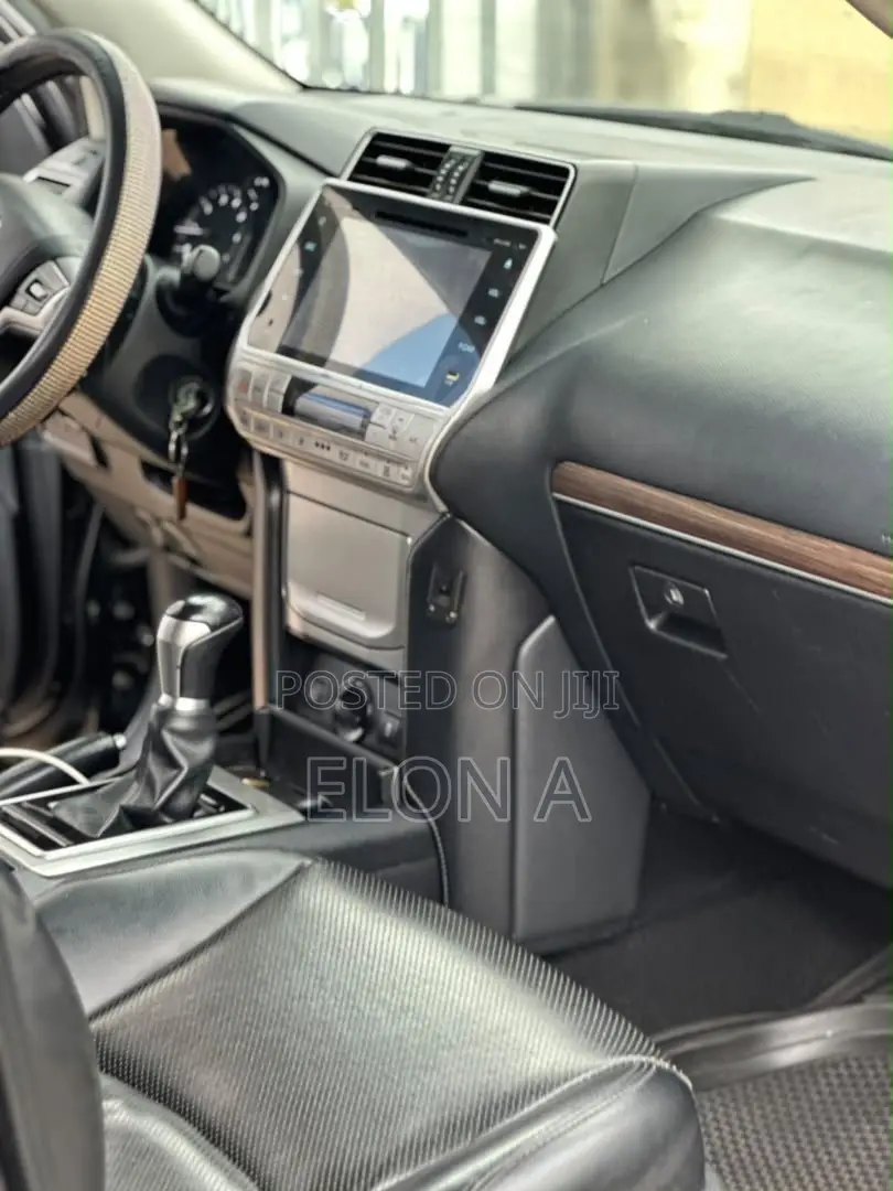 Toyota Land Cruiser Prado 2019 Black