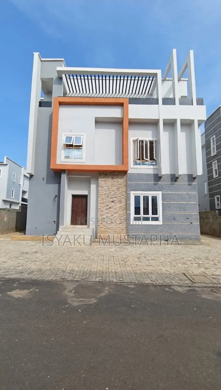 5bdrm Duplex in Peachville Gardens, Kaura for rent