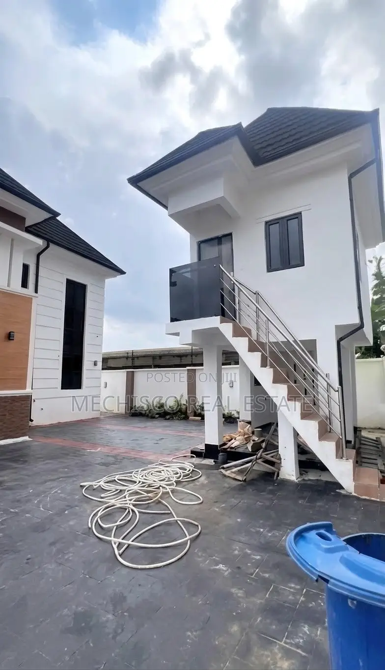 4bdrm Duplex in Rumuokwurusi for sale