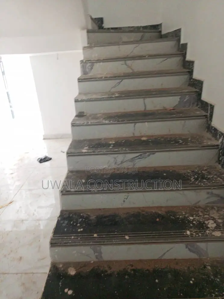 5bdrm Duplex in Mabushi for sale