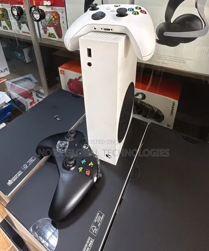 Xbox Series S With 6 Games Installed