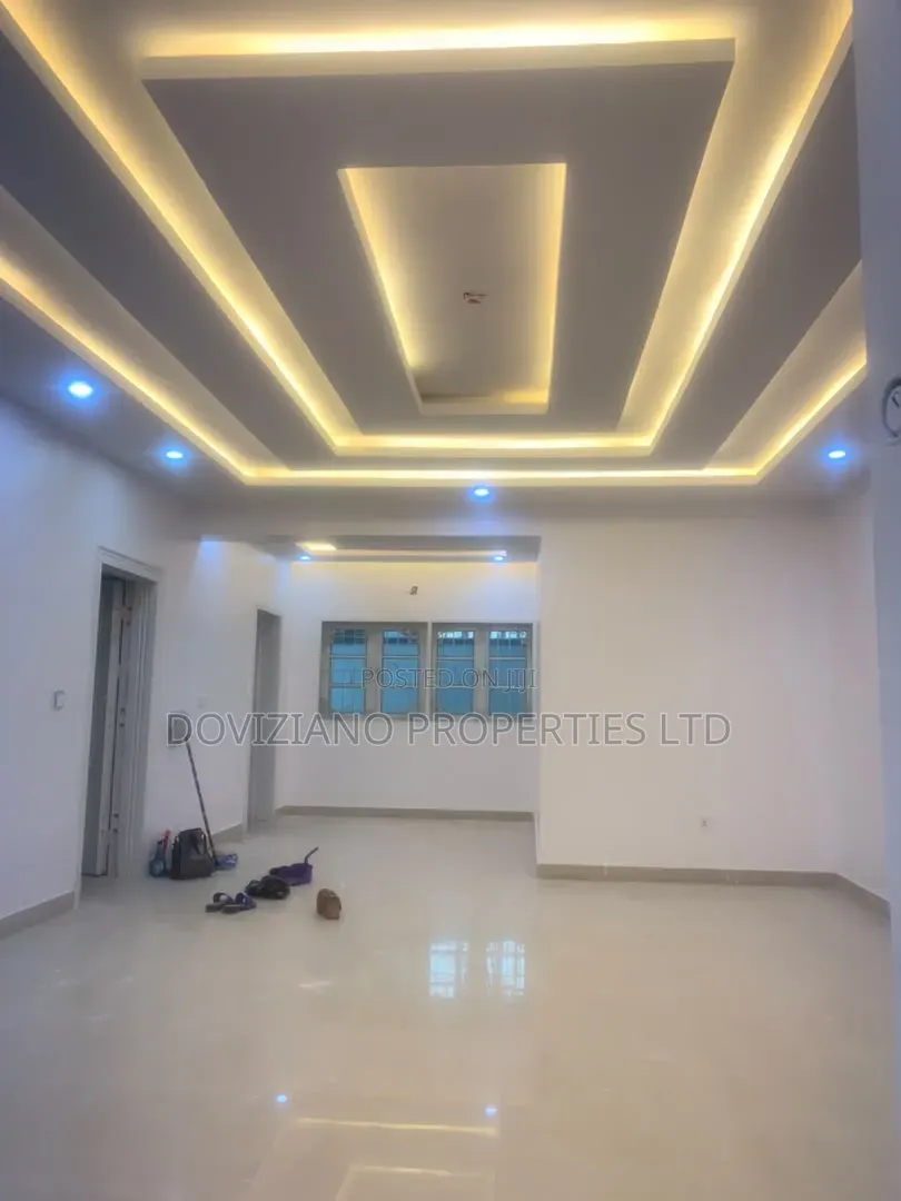 3bdrm Apartment in Lekki Phase 1 for rent