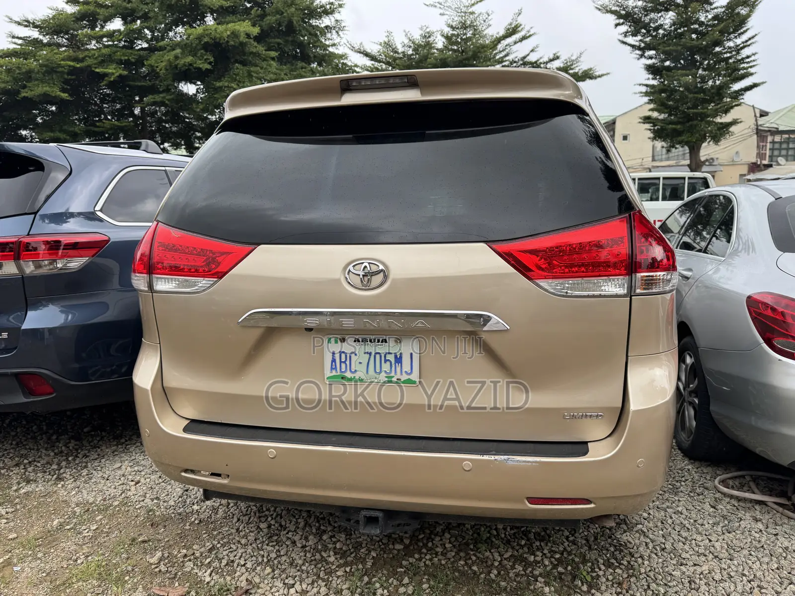 Toyota Sienna Limited 7 Passenger 2011 Gold