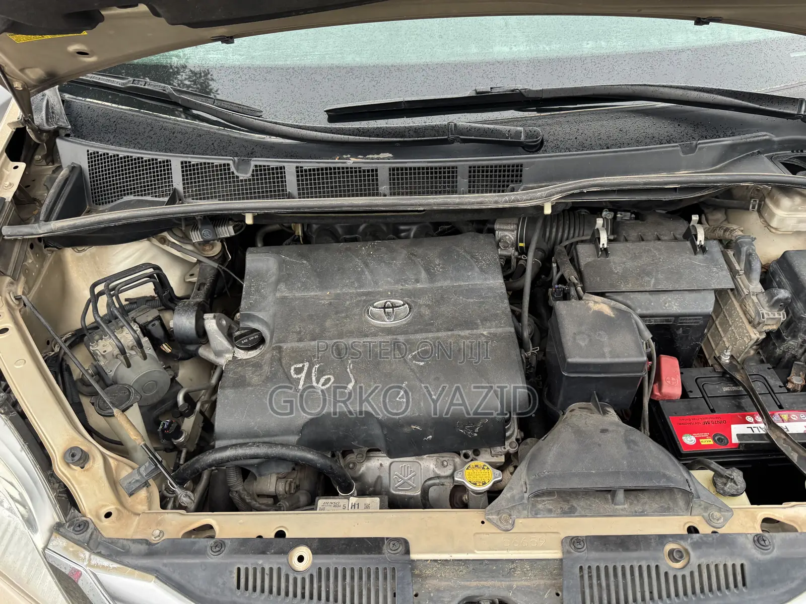 Toyota Sienna Limited 7 Passenger 2011 Gold