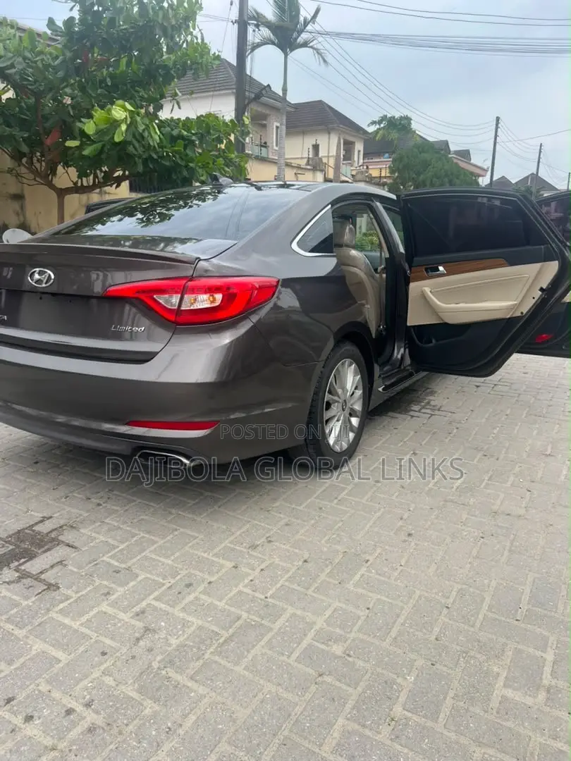 Hyundai Sonata Limited 4dr Sedan (2.4L 4cyl 6A) 2015 Brown