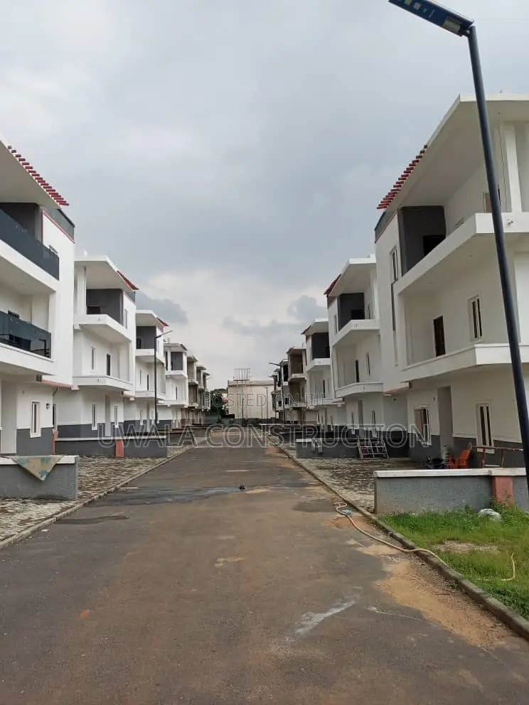4bdrm Apartment in Mabushi for sale