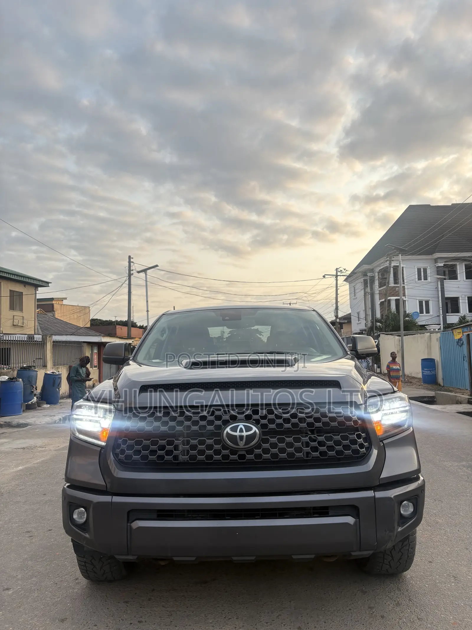 Toyota Tundra Limited 2022 Gray
