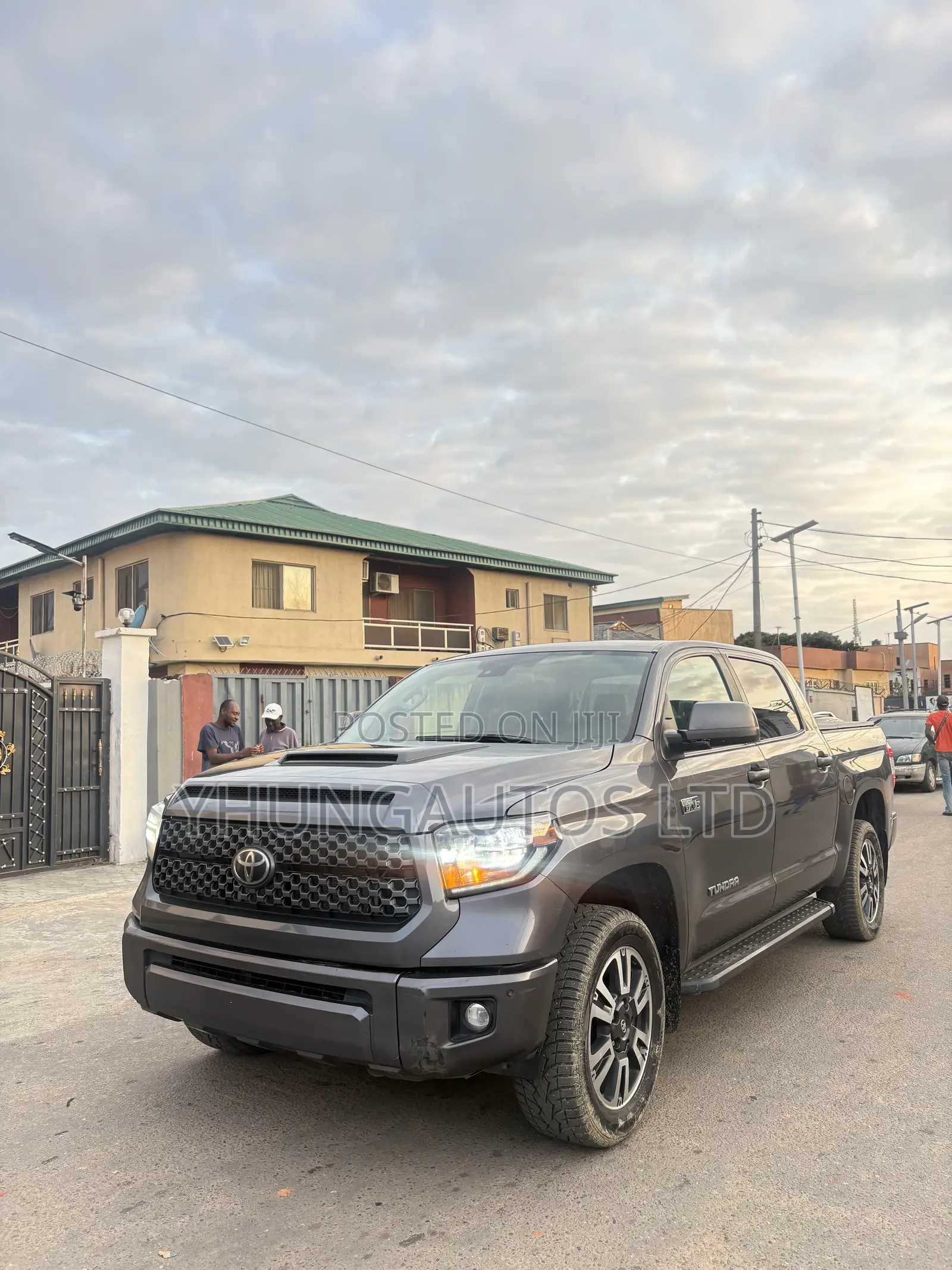 Toyota Tundra Limited 2022 Gray