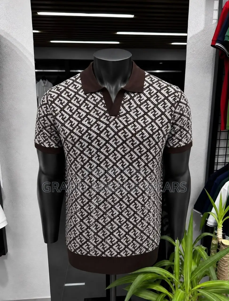 Men’s Patterned Knitted Polo Shirt – In Different Colors.