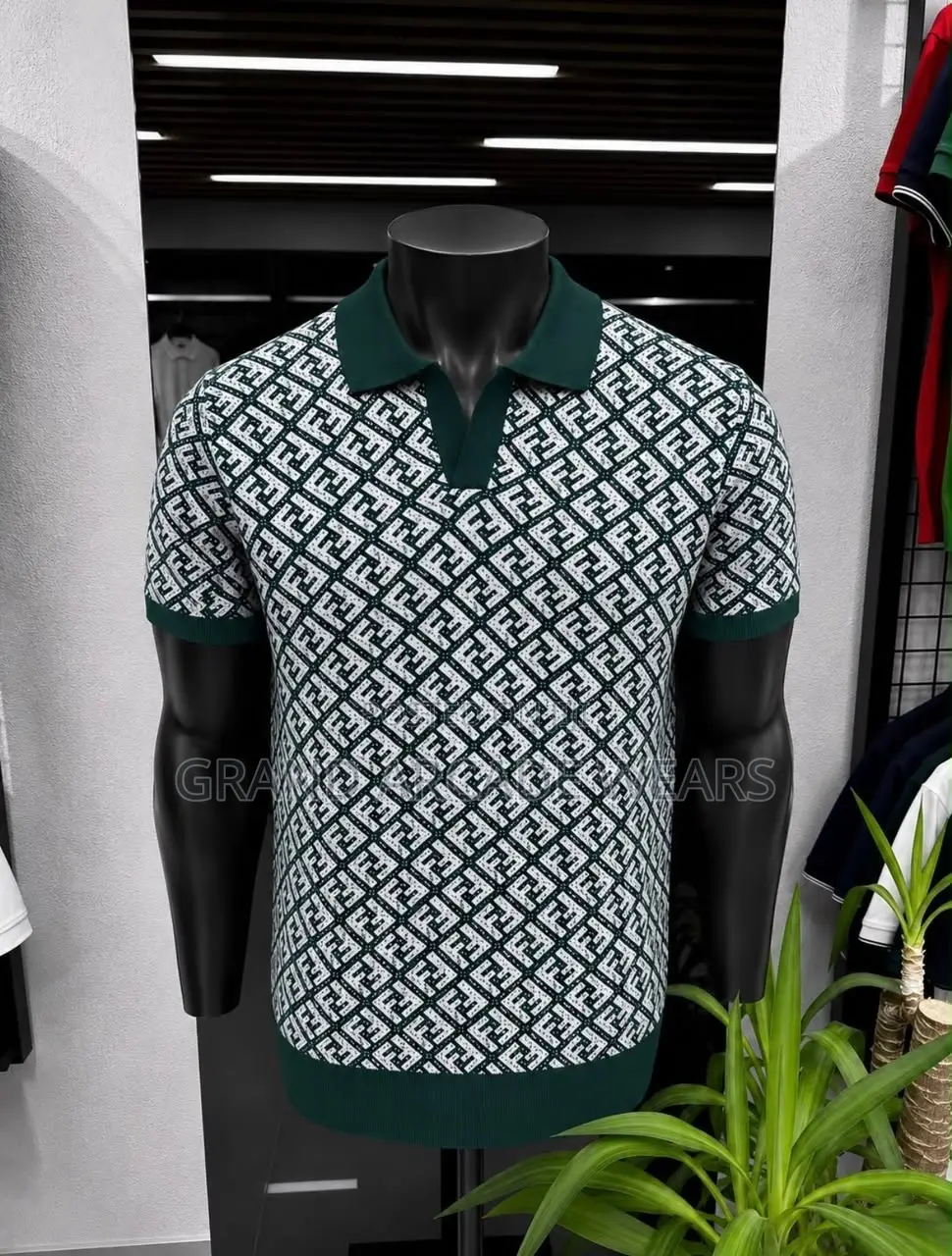 Men’s Patterned Knitted Polo Shirt – In Different Colors.