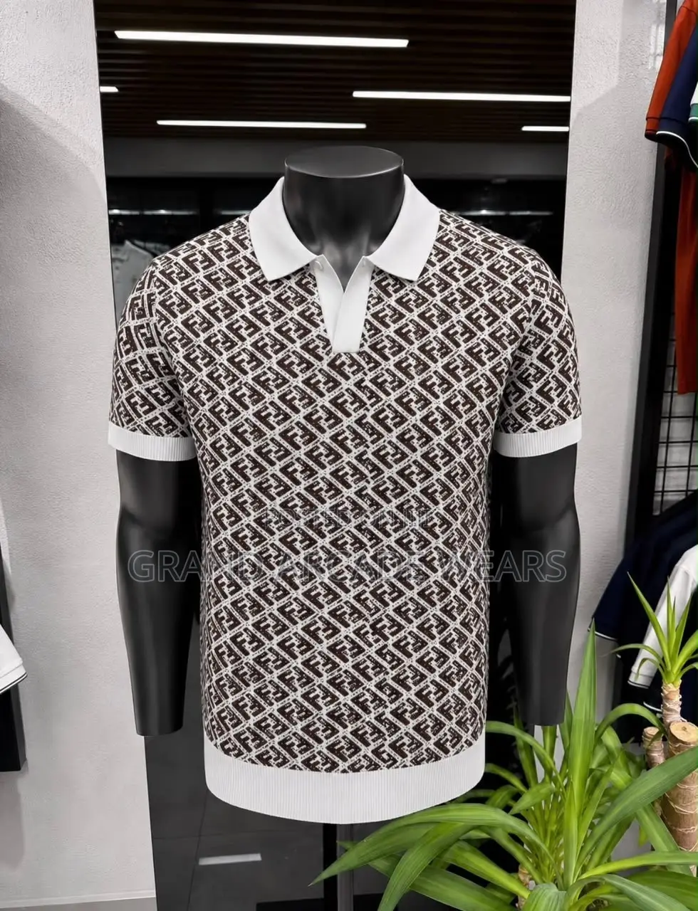 Men’s Patterned Knitted Polo Shirt – In Different Colors.