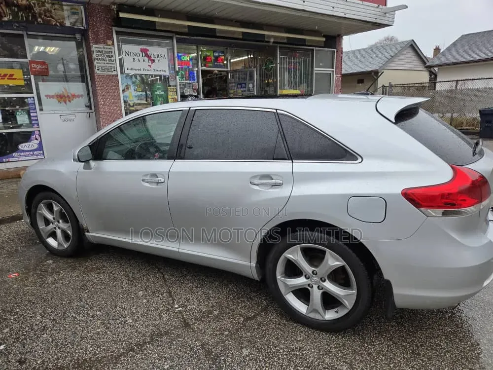 Toyota Venza 2009 Silver