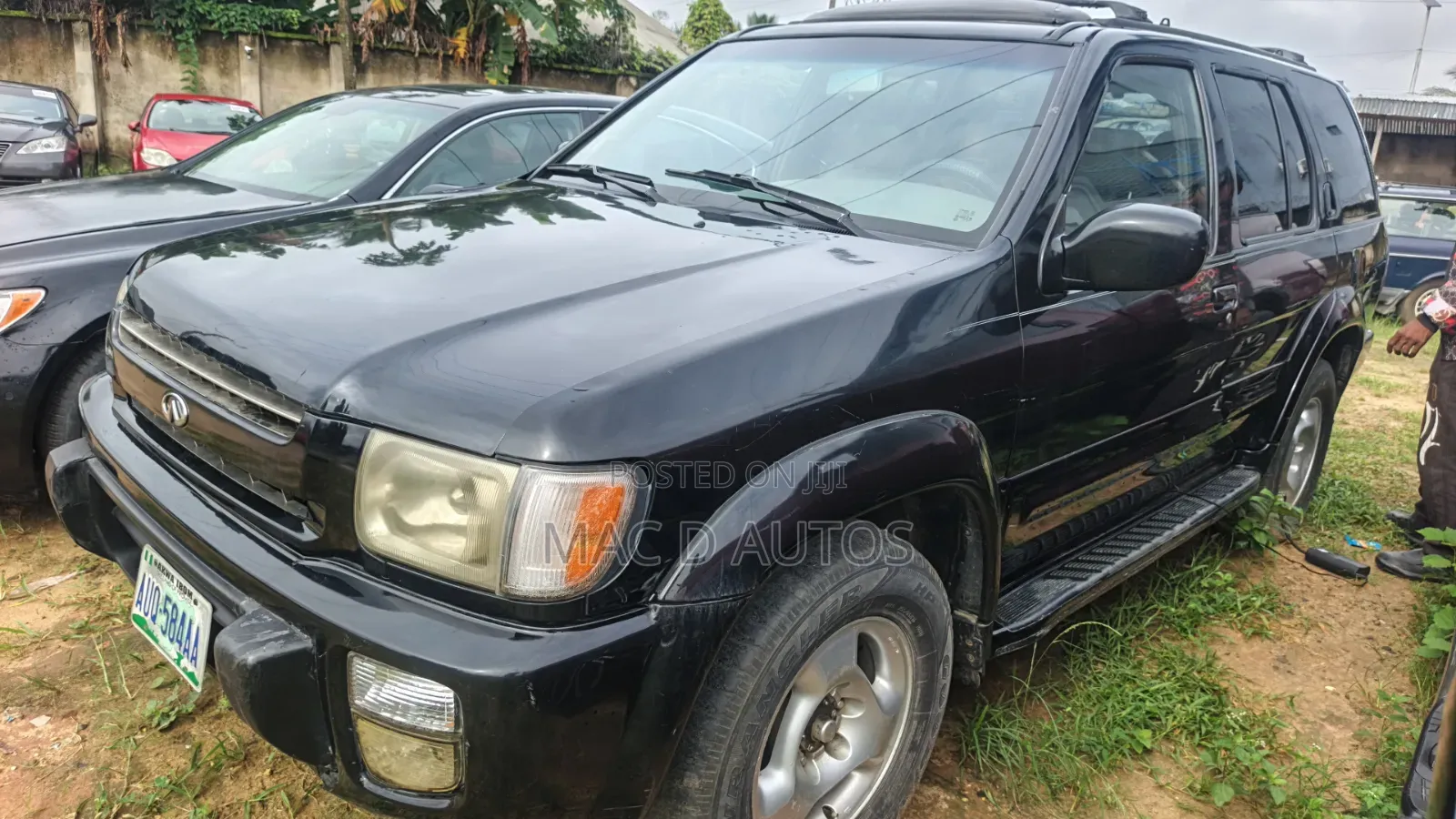 Infiniti QX4 2001 Black