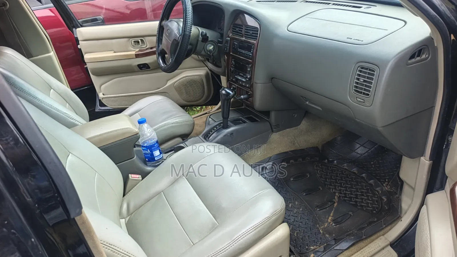 Infiniti QX4 2001 Black