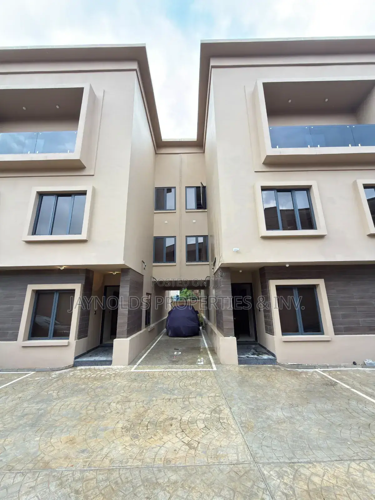 4bdrm Duplex in Jabi for sale