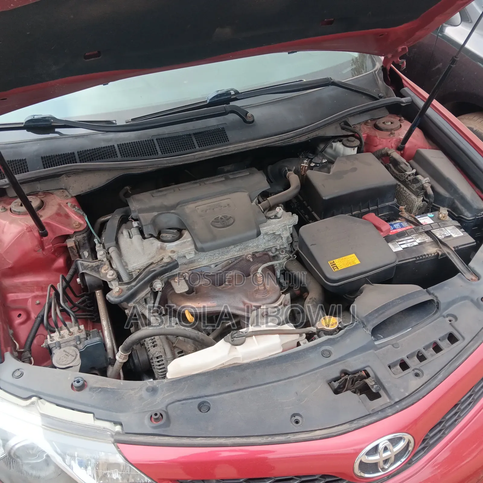 Toyota Camry SE 4dr Sedan (2.5L 4cyl 6A) 2012 Red