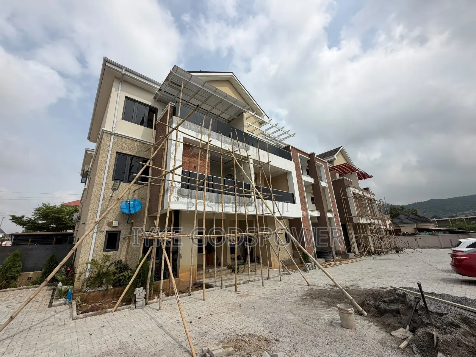 Furnished 4bdrm Townhouse / Terrace for rent