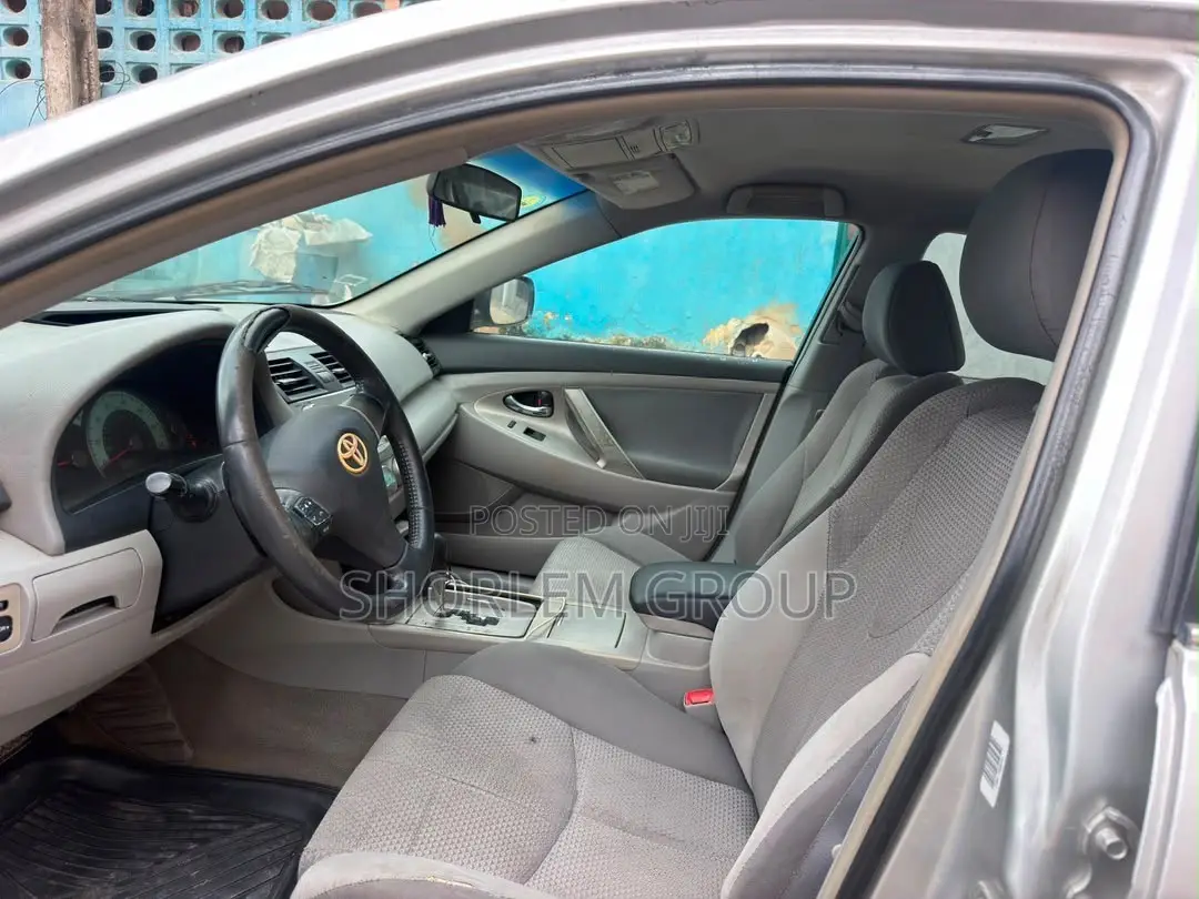 Toyota Camry 2009 Silver